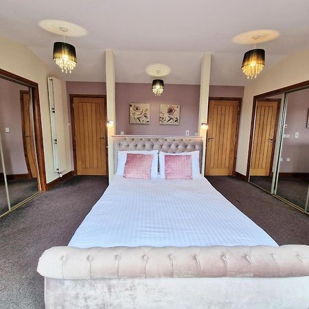 Villa Torridon 1 With Private Hot Tub - Fife - Loch Leven - Lomond Hills- Pet Friendly Kelty Exterior foto