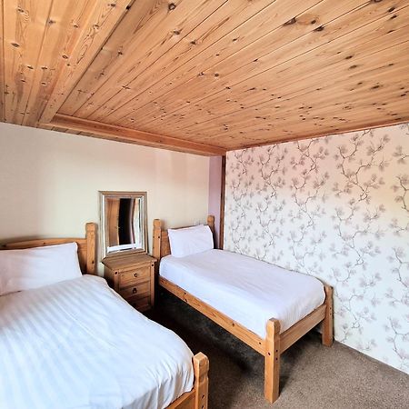 Villa Torridon 1 With Private Hot Tub - Fife - Loch Leven - Lomond Hills- Pet Friendly Kelty Exterior foto
