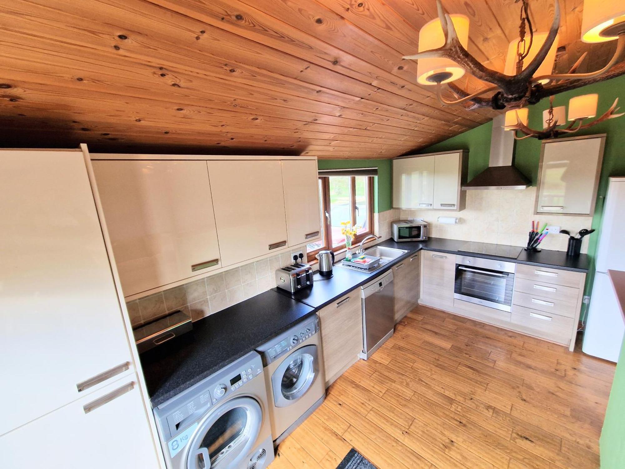 Villa Torridon 1 With Private Hot Tub - Fife - Loch Leven - Lomond Hills- Pet Friendly Kelty Exterior foto